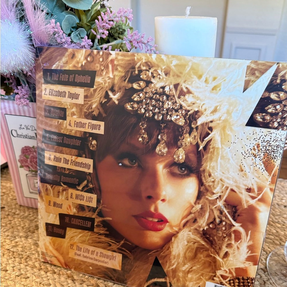 Taylor Swift The Life of a Showgirl Vinyl Record Brand New - Picture 2 of 3